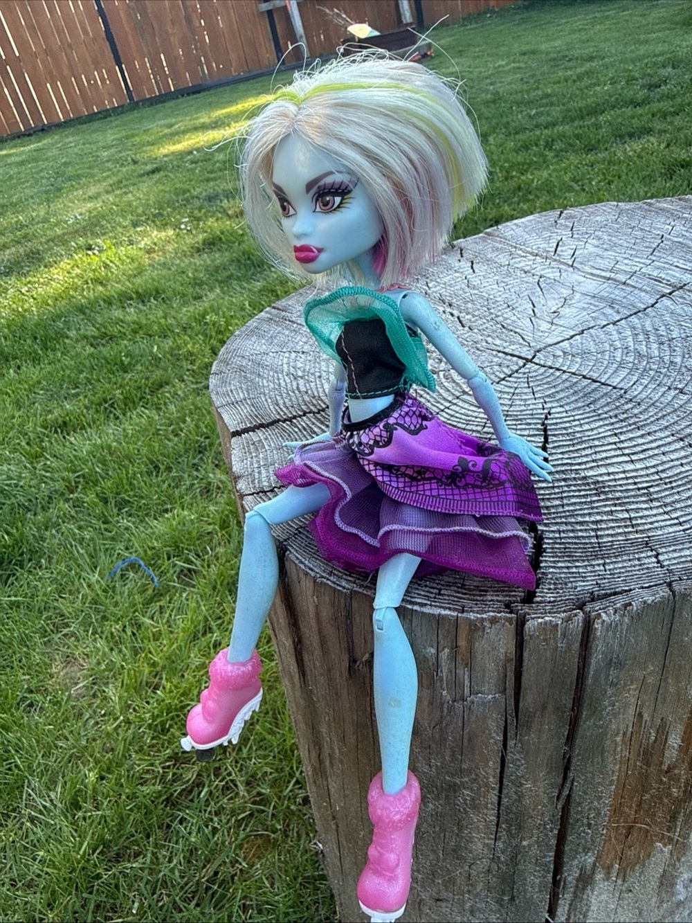 Mattel Monster High Abbey Abominable Skultimate Roller Maze doll. - Picture 7 of 10